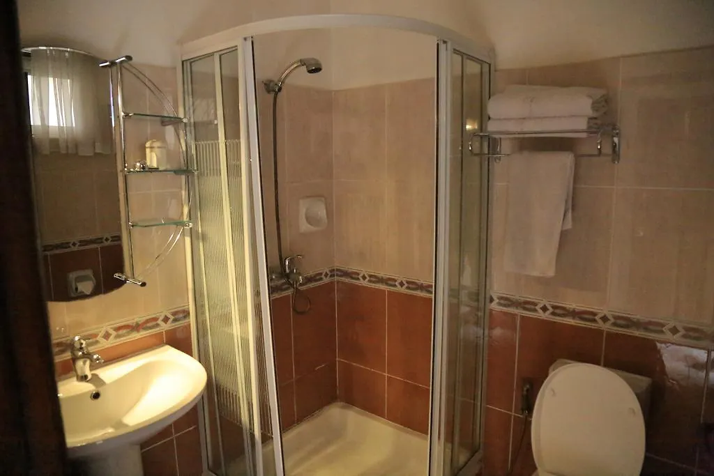 Khalifa Executive Suites Kampala 3*,