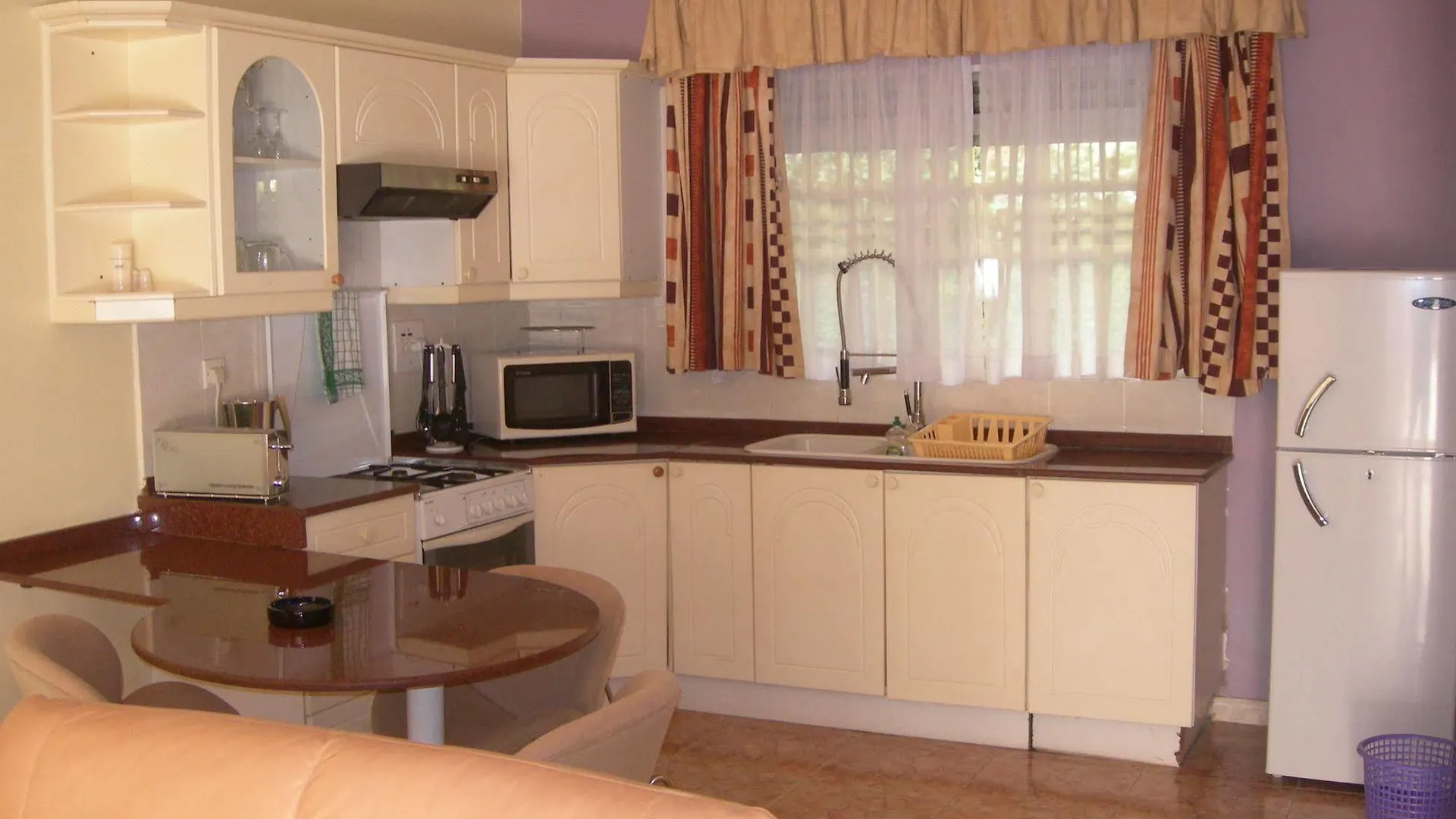 Khalifa Executive Suites Kampala 3*,  Uganda