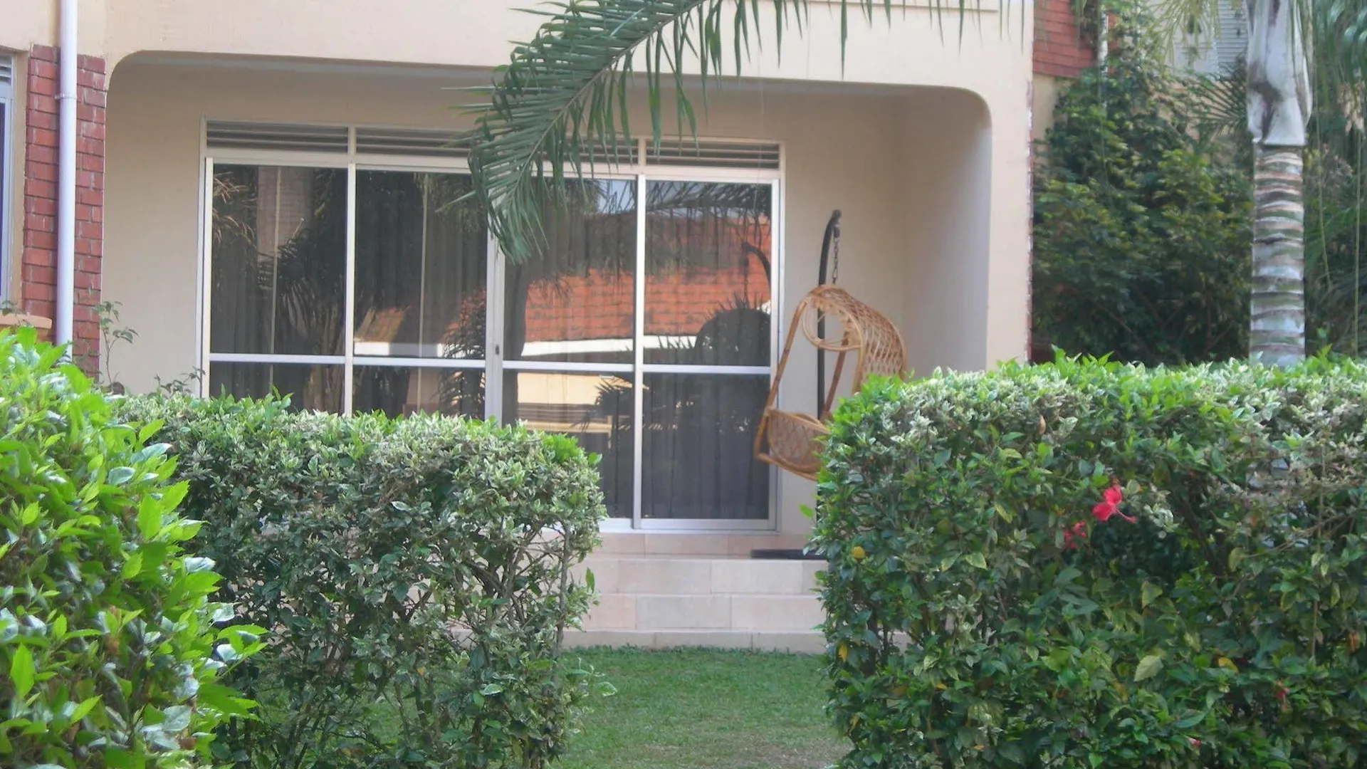 Khalifa Executive Suites Kampala 3*,